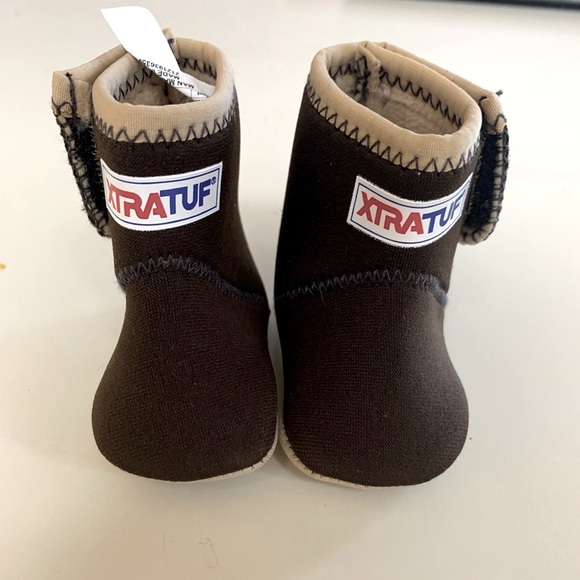 xtratuf Shoes Extratuf Nwot Legacy Baby Boots Velcro Side Size 3 Mo Poshmark